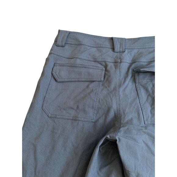 LULULEMON Men's Gray Pinstriped Shorts Size 33 - Picture 2 of 8